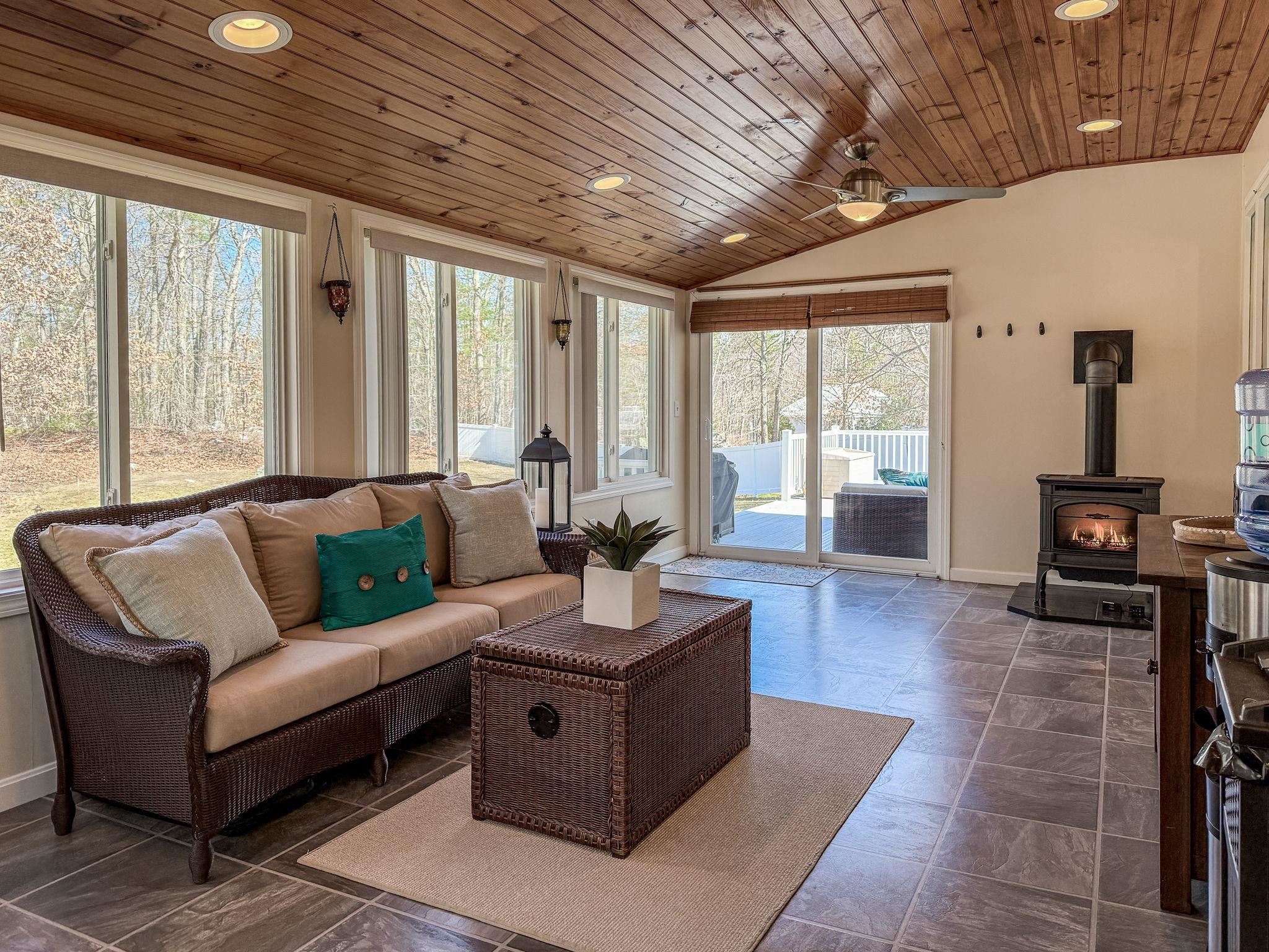 11 Coventry Lane Salem, NH 03079 - Photo 24 of 51