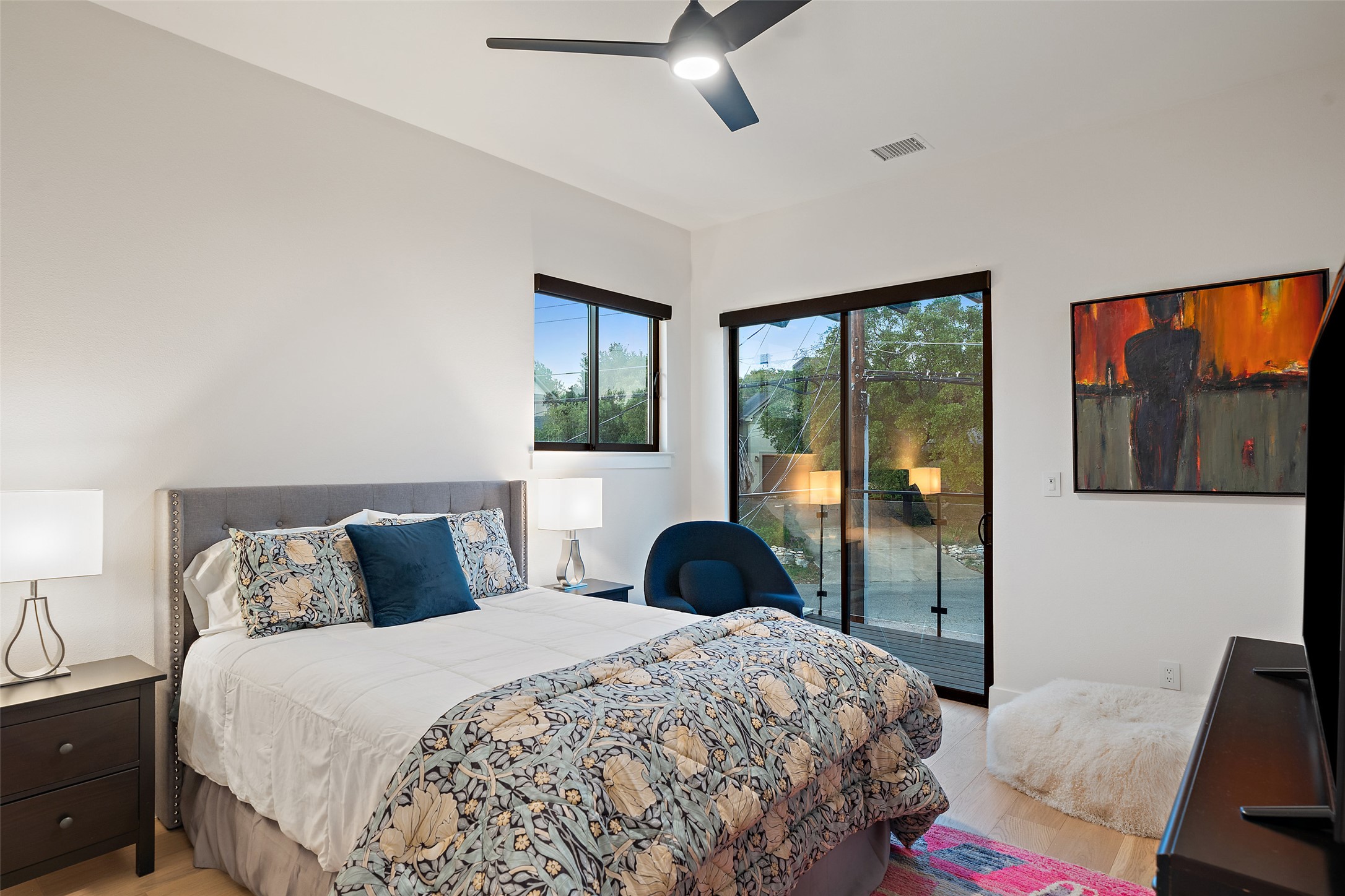 14417 Cochise Trail Austin, TX 78734 - Photo 24 of 40 a bedroom with a large bed and a window