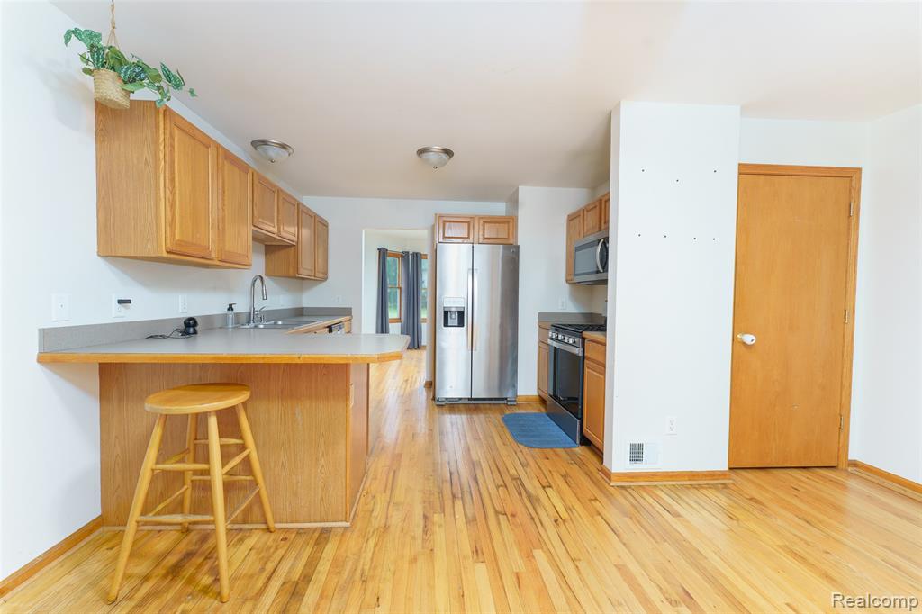 9240 West Sober Road Fowlerville, MI 48836 - Photo 9 of 34 Gallery Image 9
