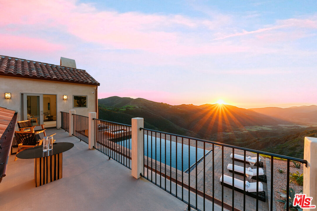 8567-rd Mipolomol Road Malibu, CA 90265 - Photo 13 of 33