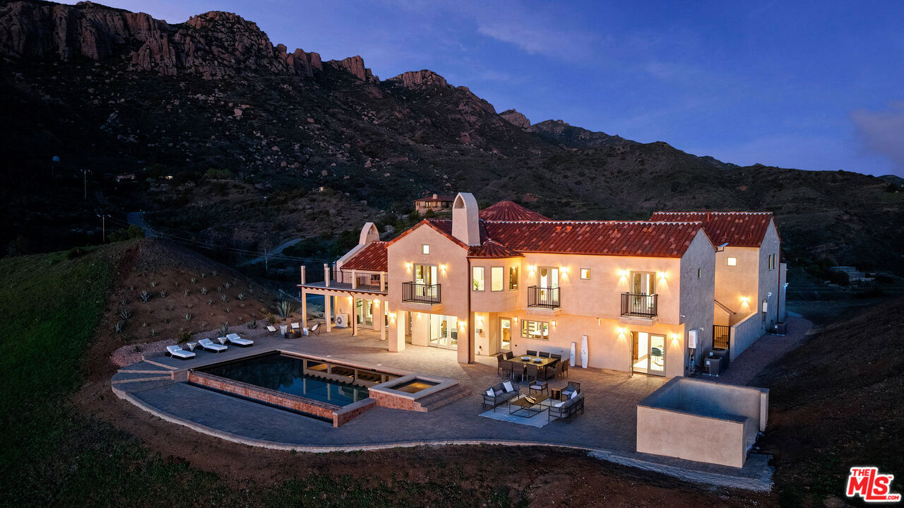 8567-rd Mipolomol Road Malibu, CA 90265 - Photo 2 of 33