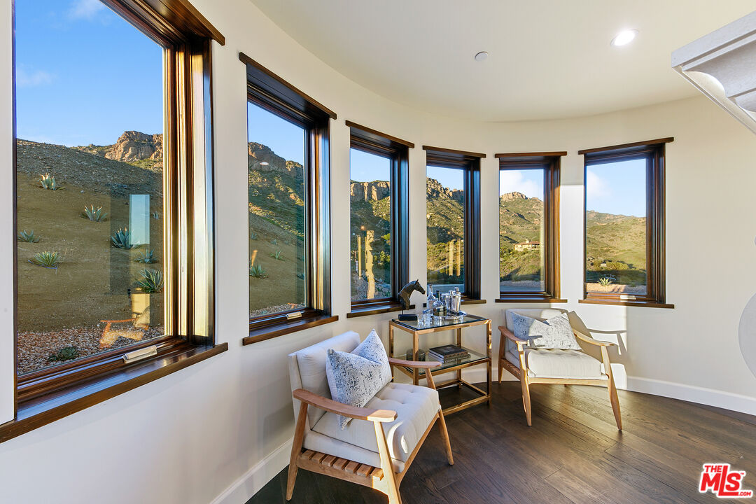 8567-rd Mipolomol Road Malibu, CA 90265 - Photo 6 of 33