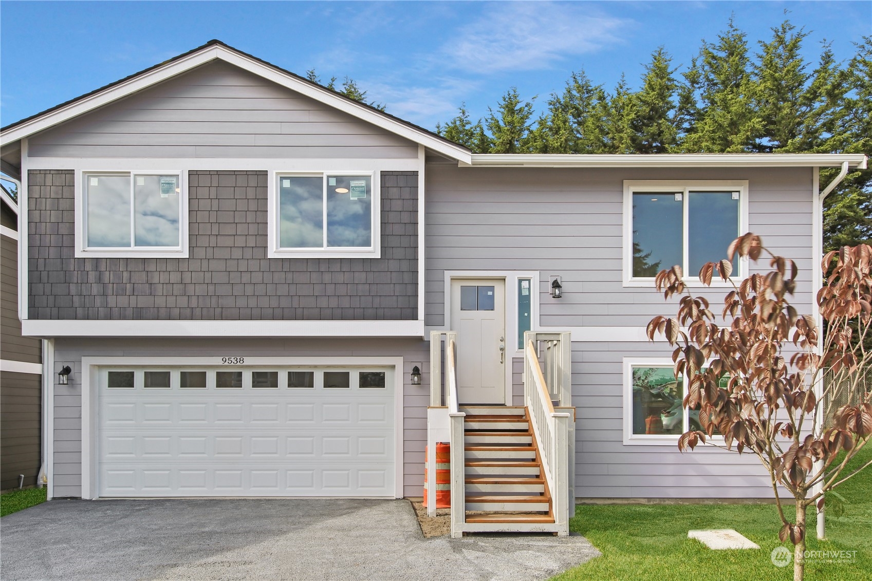 9538 Holly Drive Everett, WA 98204 - Photo 1 of 22