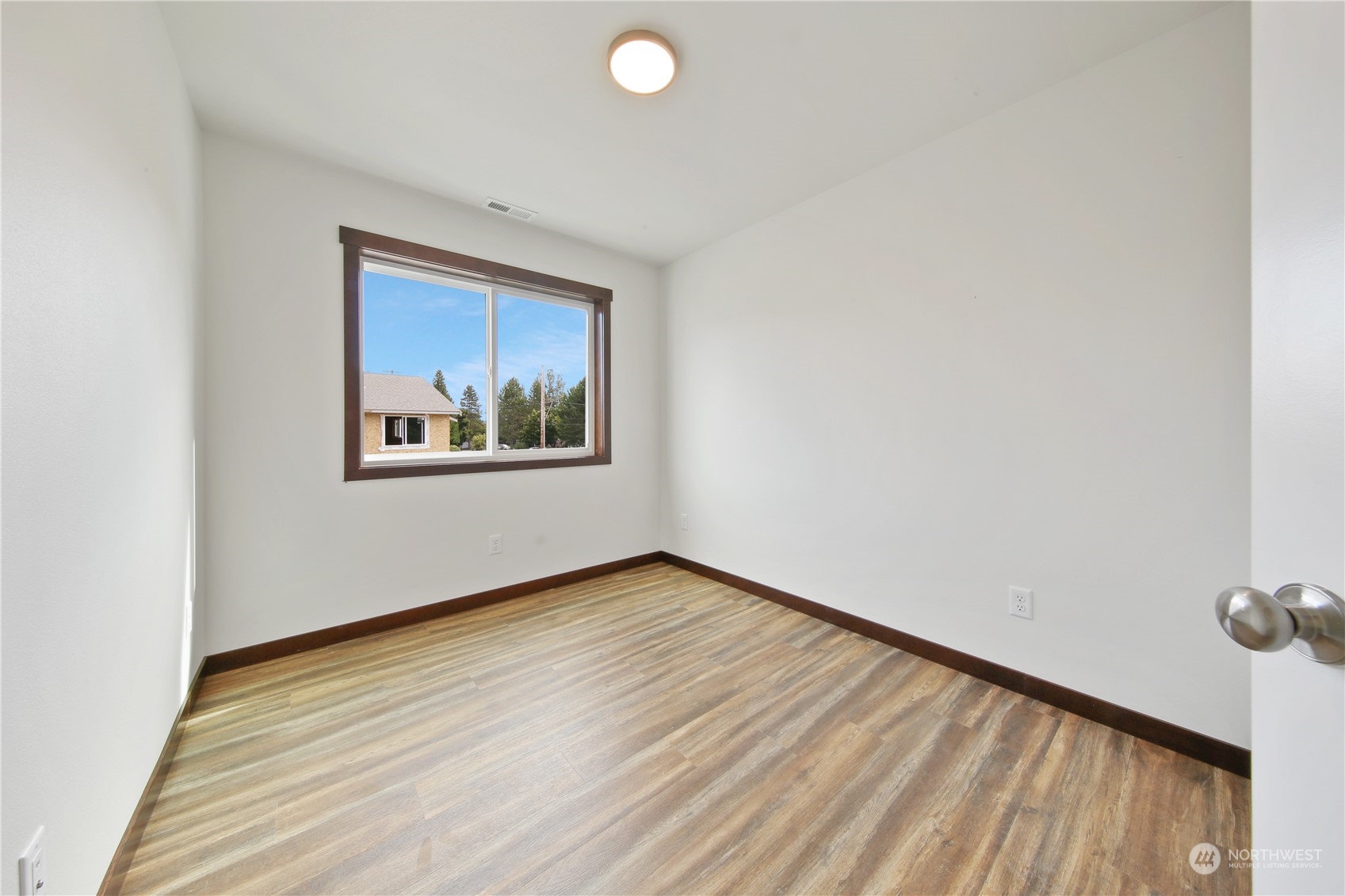 9538 Holly Drive Everett, WA 98204 - Photo 13 of 22