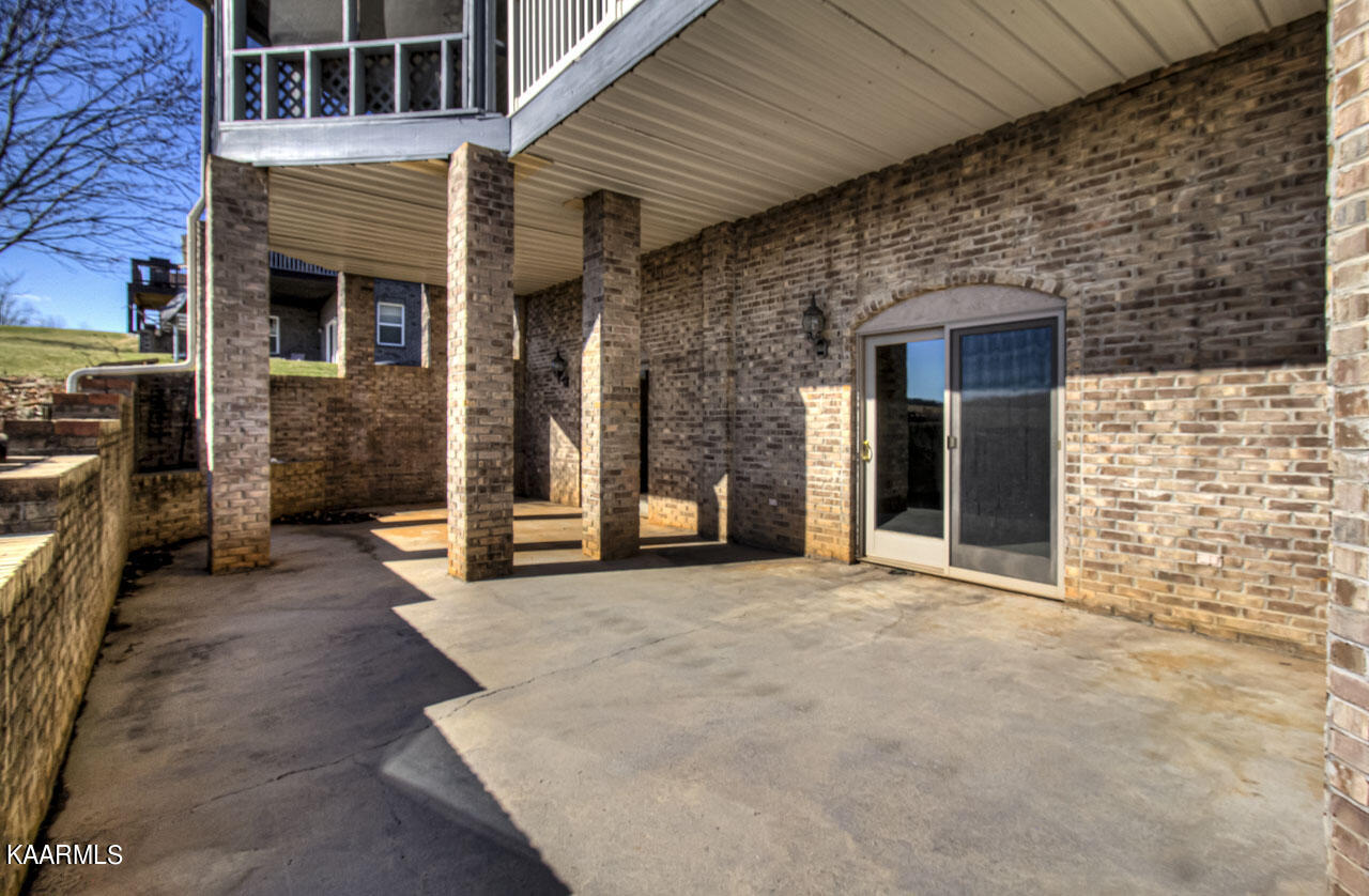 127 Santee Way Loudon, TN 37774 - Photo 34 of 37 Lower porch