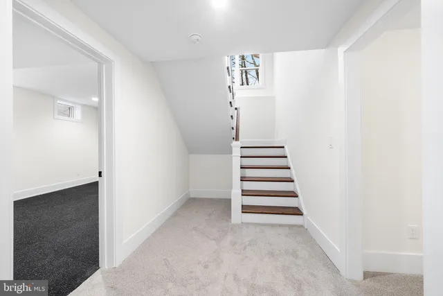 a view of entryway and stairs