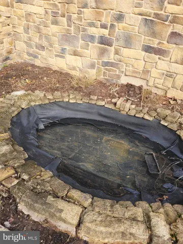 a close view of sink and oven