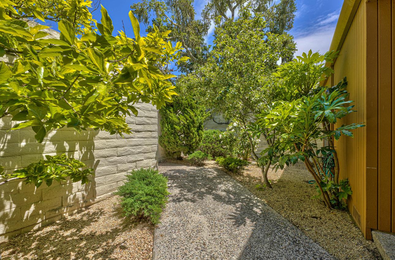 117 Littlefield Road Monterey, CA 93940 - Photo 8 of 40 Gallery Image 8
