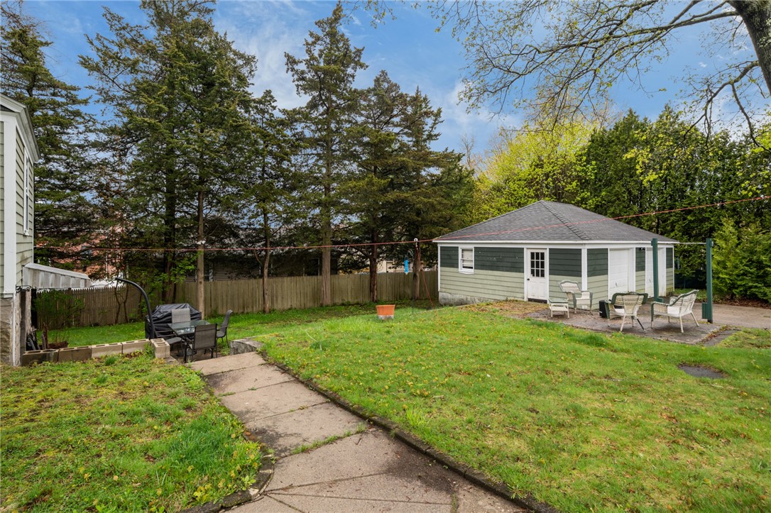 8 Perkins Avenue Westerly, RI 02891 - Photo 7 of 47