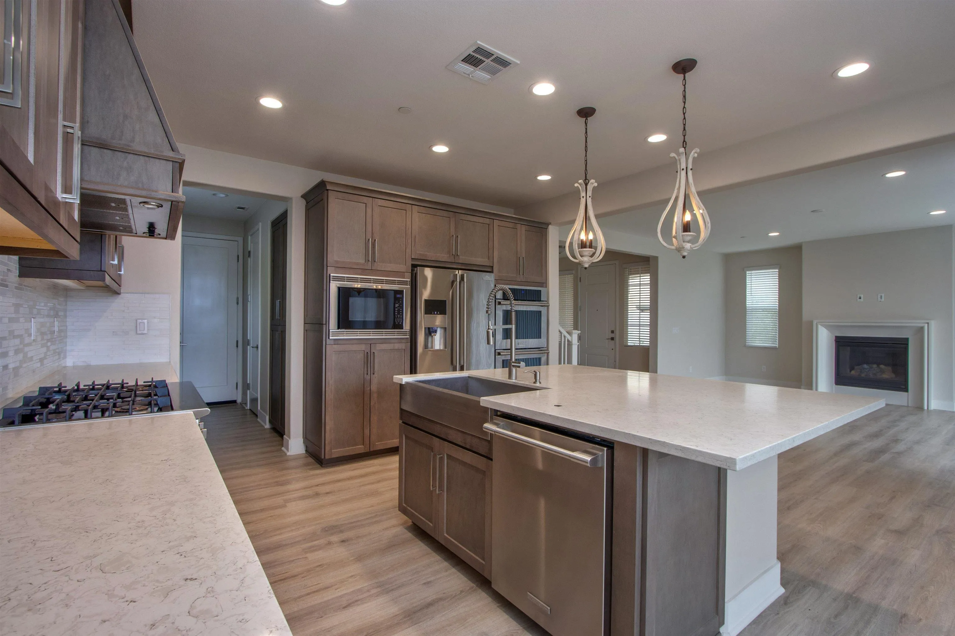 368 Ventasso Way Fallbrook, CA 92028 - Photo 8 of 28 Gallery Image 8