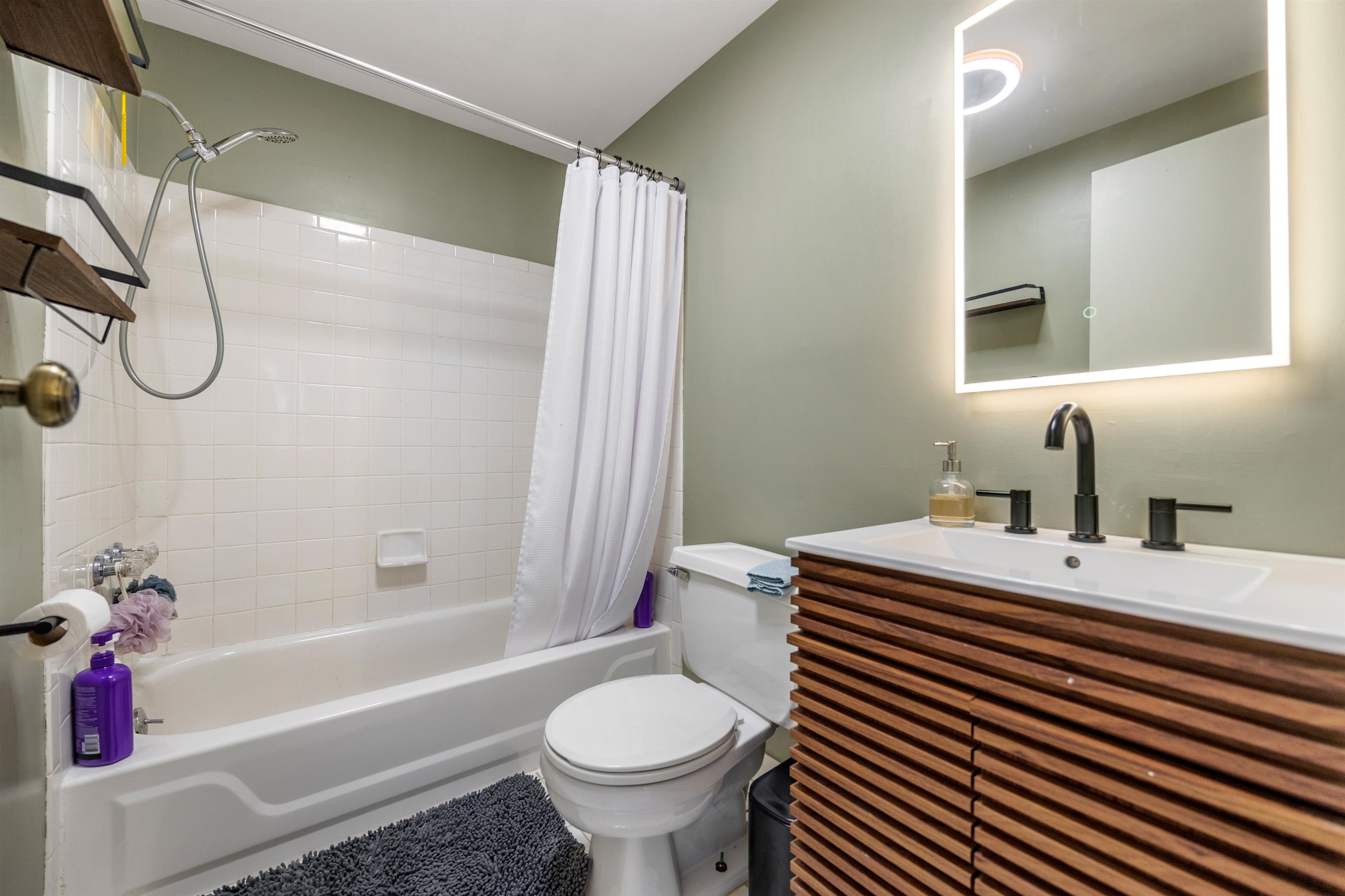 2209 Hampton Road Grosse Pointe, MI 48236 - Photo 17 of 29 50134589-376b7e54-c280-430b-a498-e1008f6a34bc.JPG
