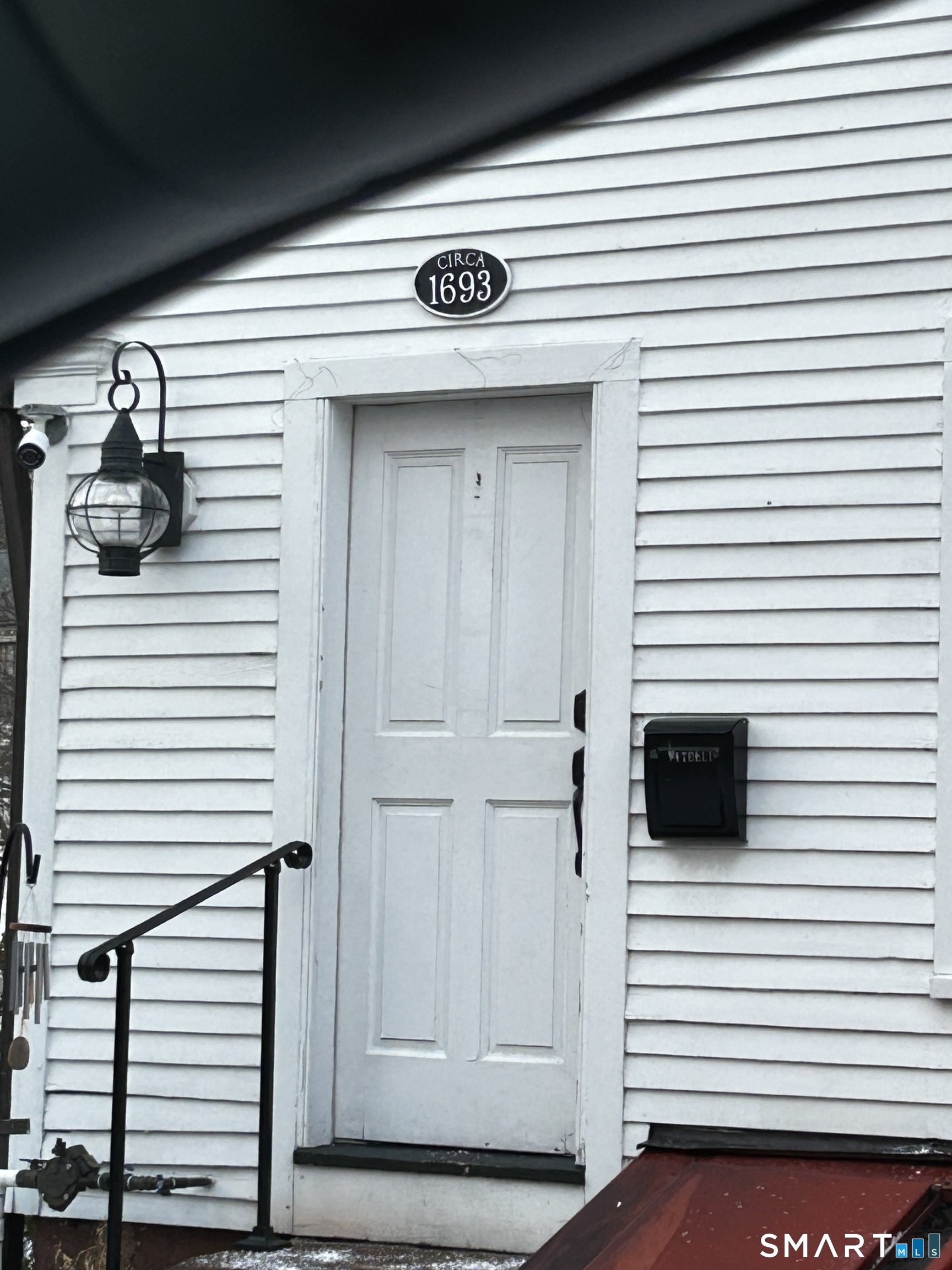 a view of a entryway