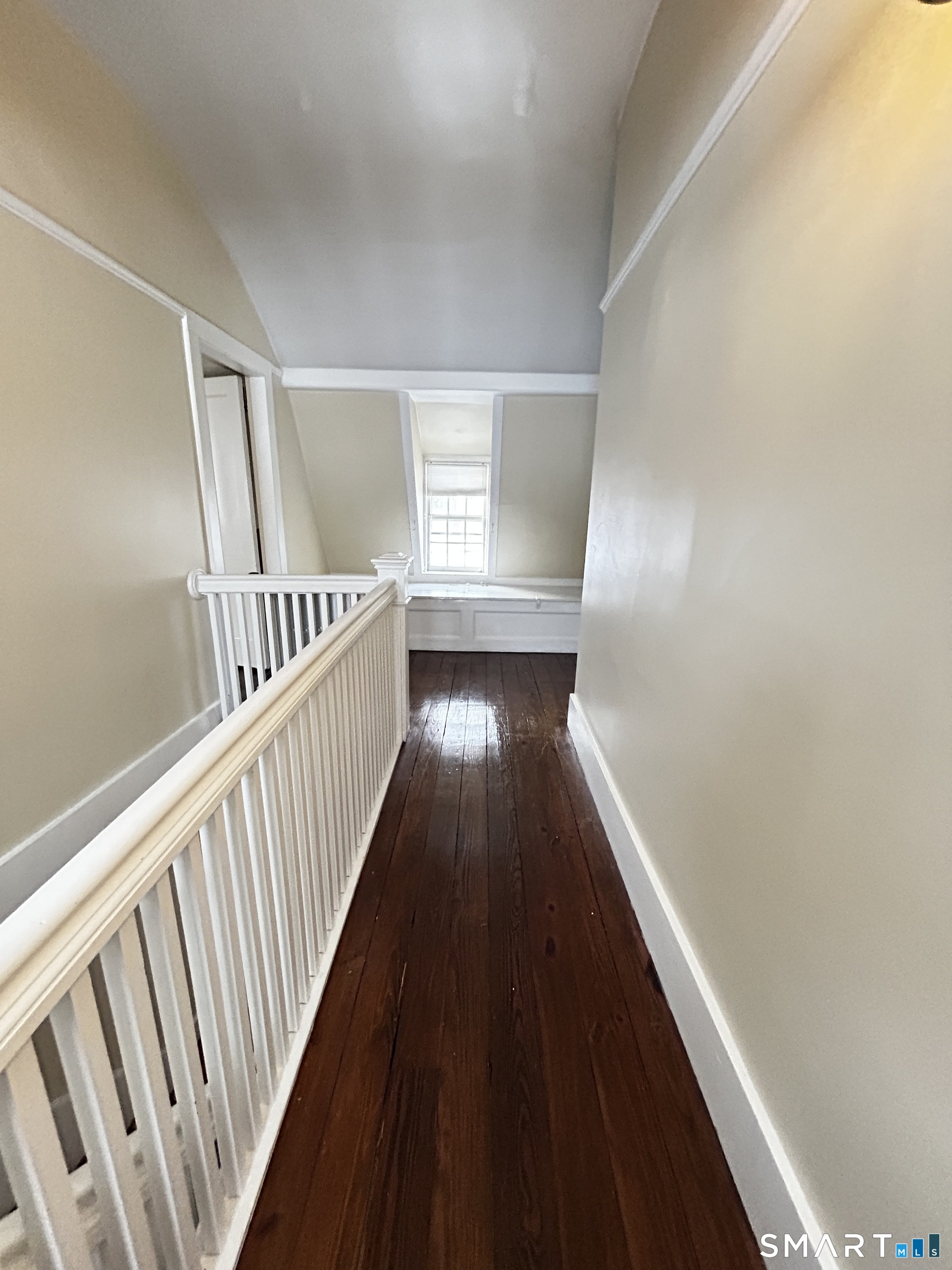 157 Main Street Farmington, CT 06032 - Photo 13 of 30 Hallway upstairs