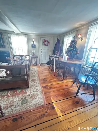 $2,500 | 157 Main Street, Farmington, CT 06032