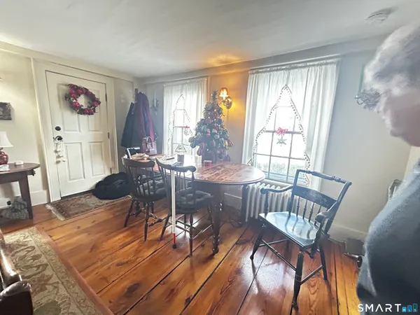 $2,500 | 157 Main Street, Farmington, CT 06032