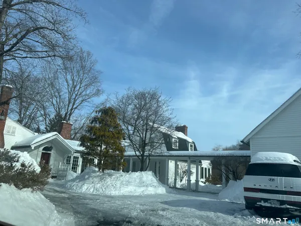 $2,500 | 157 Main Street, Farmington, CT 06032