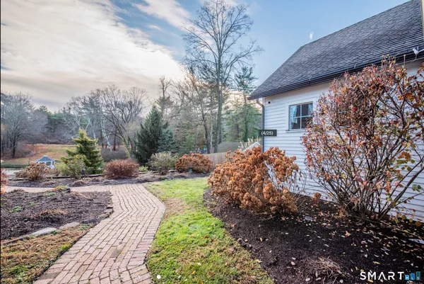 $2,500 | 157 Main Street, Farmington, CT 06032