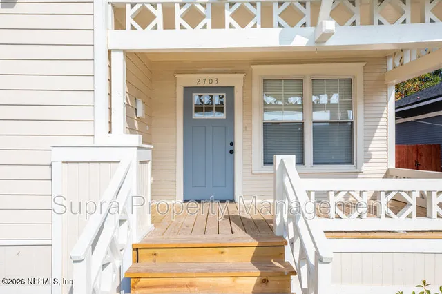 a view of a entryway of a building