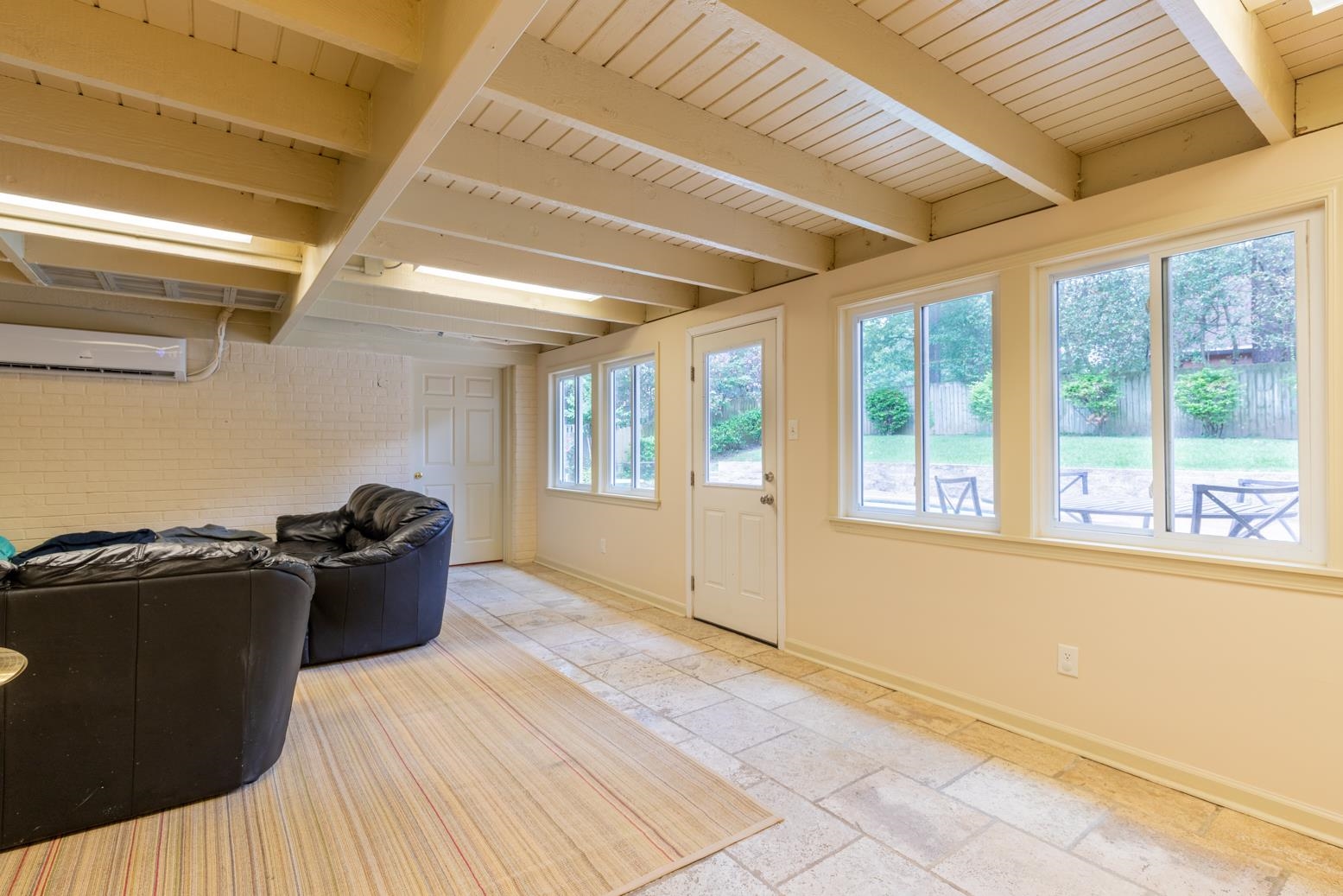7140 River Reach Road Germantown, TN 38138 - Photo 22 of 25 a living room with hard wood flooring and a couch