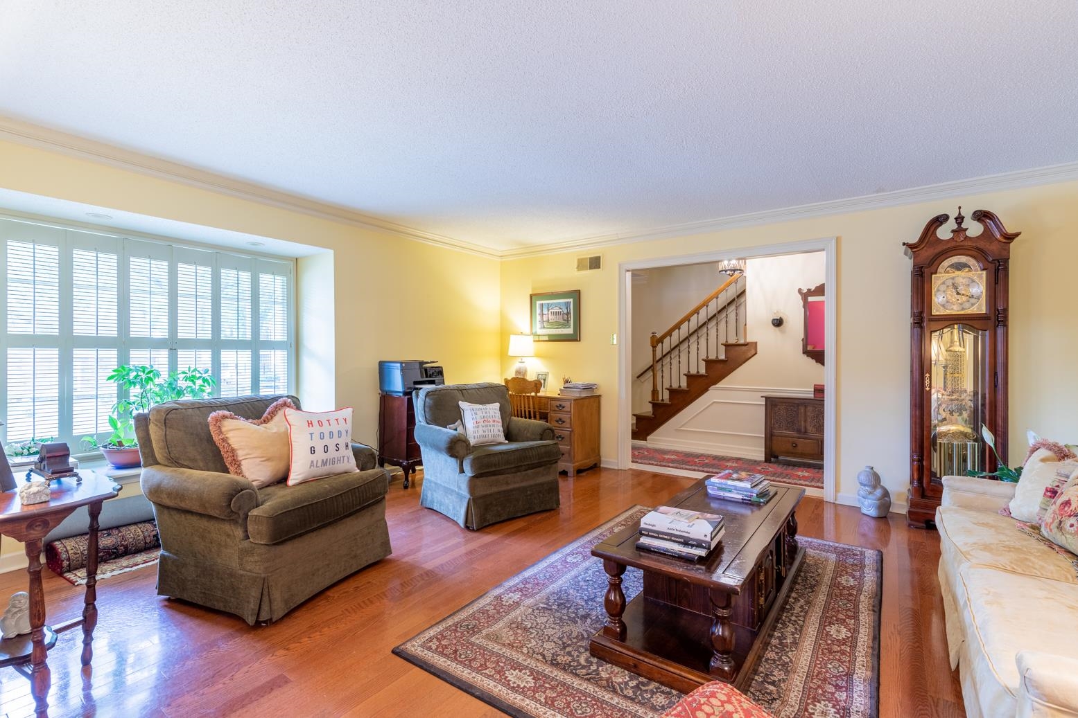 7140 River Reach Road Germantown, TN 38138 - Photo 5 of 25 a living room with furniture and a window