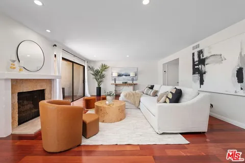 $1,915,000 | 2632 Claray Drive, Los Angeles, CA 90077