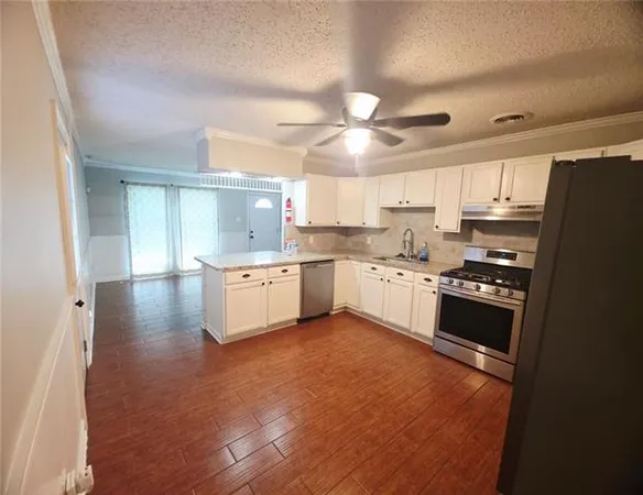 $1,700 | 172 Ursula Drive, Avondale, LA 70094