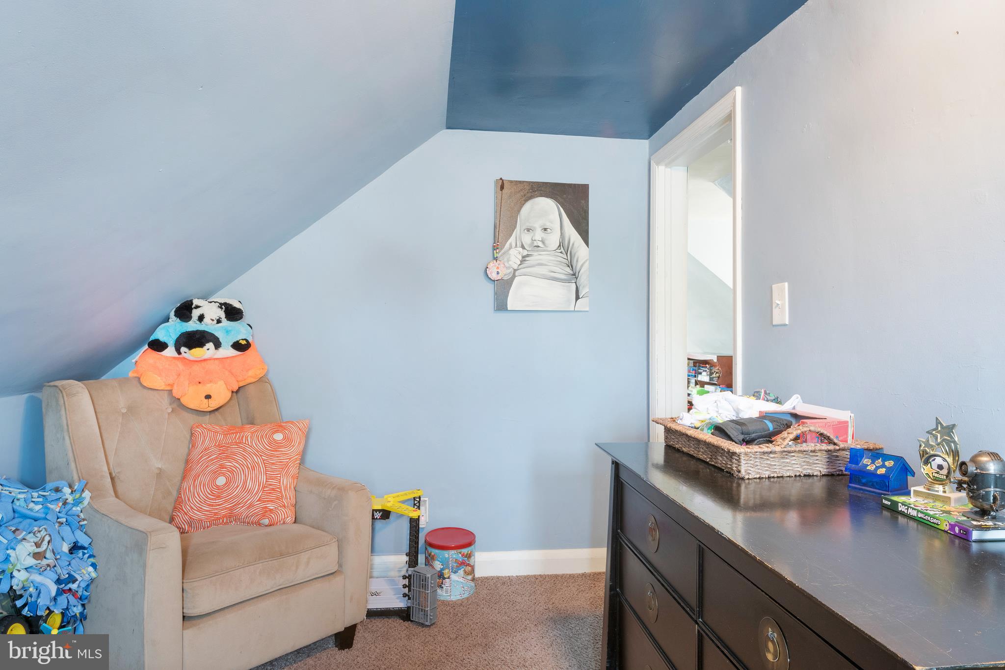 418 Cresswell Road Baltimore, MD 21225 - Photo 14 of 41 Charming angles!