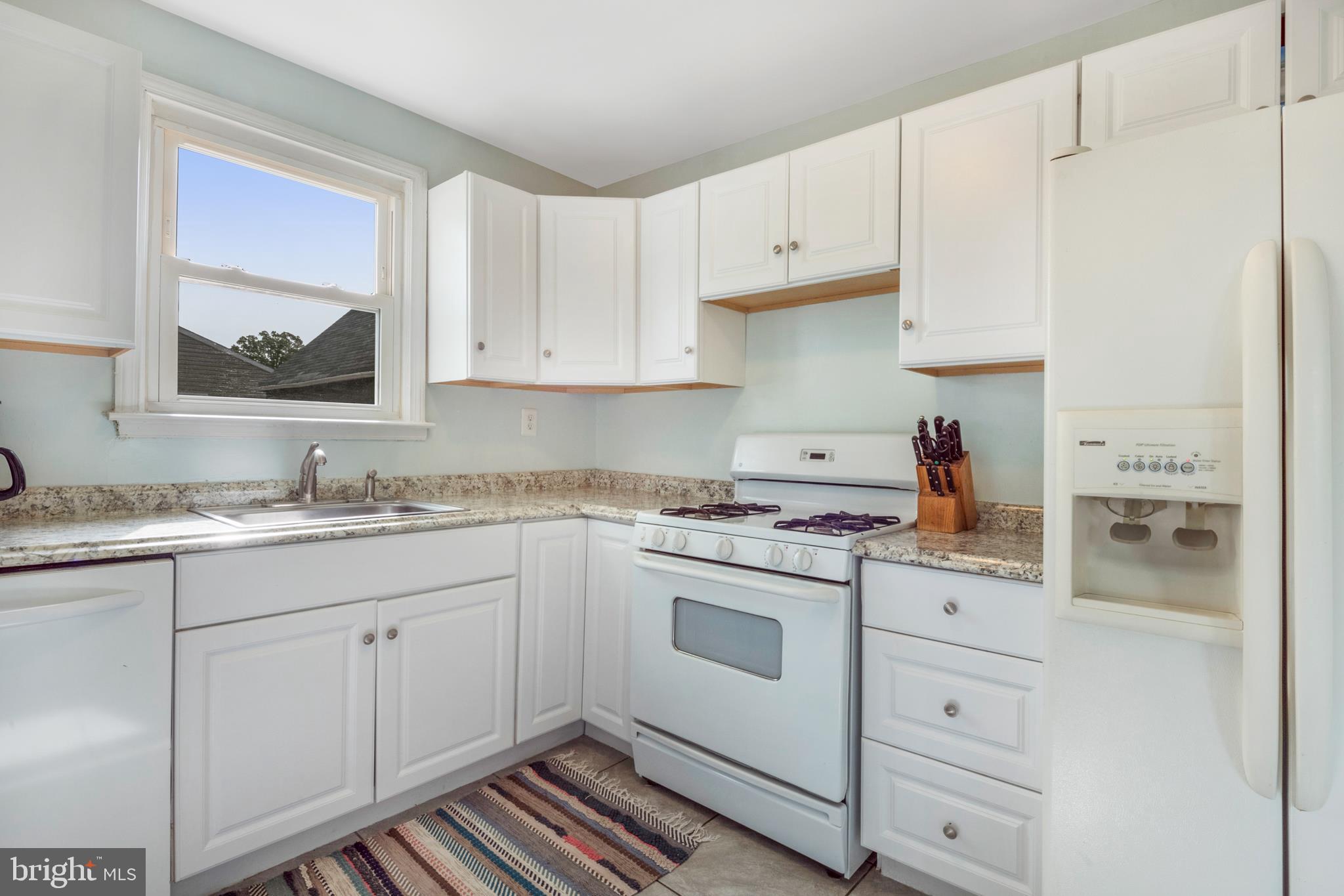 418 Cresswell Road Baltimore, MD 21225 - Photo 5 of 41 Cute and clean!