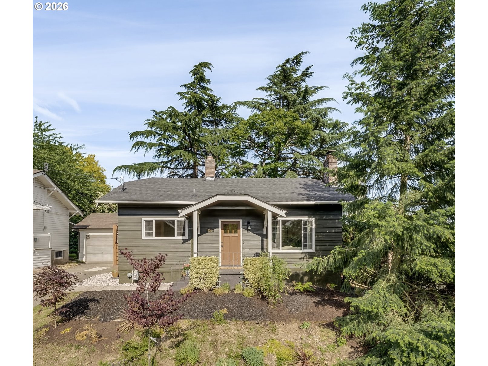 636 Southeast 68th Avenue Portland, OR 97215 - Photo 2 of 28