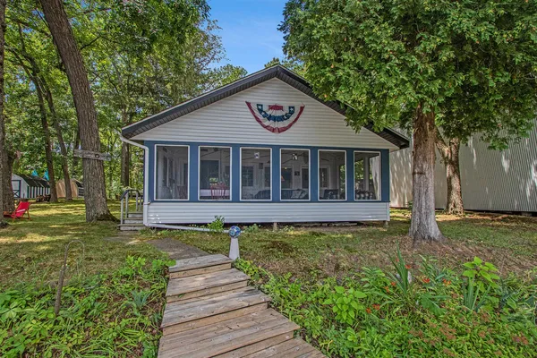 $239,914 | 14931 Bachelor Island, Buchanan, MI 49107