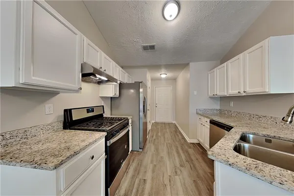 $2,140 | 3349 Sentinel Circle, Lawrenceville, GA 30043