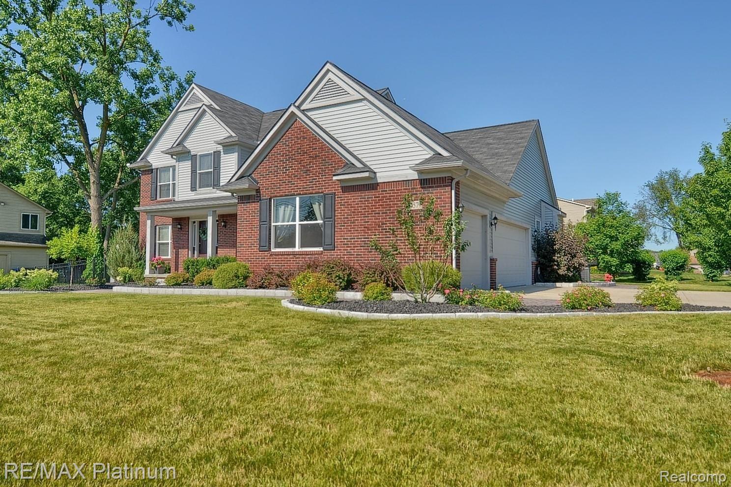 24579 Martindale Road South Lyon, MI 48178 - Photo 40 of 41 Front 3rd View.jpg
