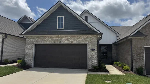 $349,990 | 532 West Foxrun, Springfield, TN 37172