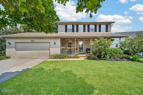 $369,900 | 1532 Autumn Drive, Findlay, OH 45840