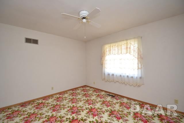 1549 Hickory Point Road Metamora, IL 61548 - Photo 9 of 25