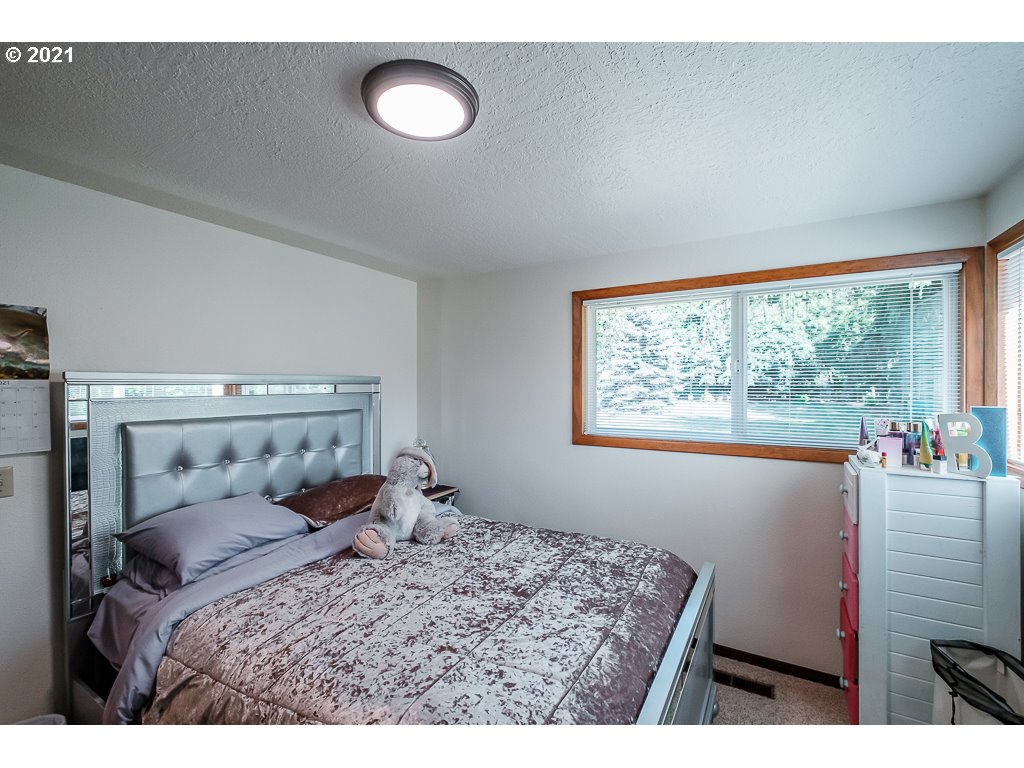 13274 Marlatt Road South Jefferson, OR 97352 - Photo 15 of 32 Gallery Image 15