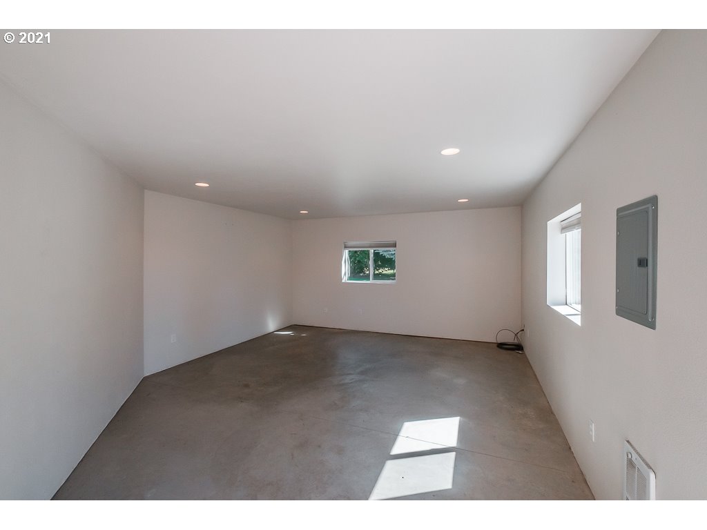 13274 Marlatt Road South Jefferson, OR 97352 - Photo 30 of 32 Gallery Image 30