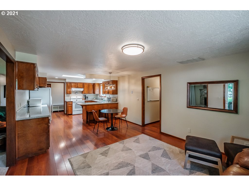 13274 Marlatt Road South Jefferson, OR 97352 - Photo 9 of 32 Gallery Image 9