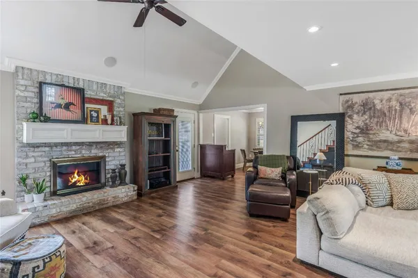 $345,000 | 502 Lorie Lane, Pasadena, TX 77586