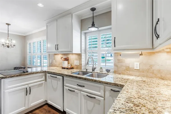 $345,000 | 502 Lorie Lane, Pasadena, TX 77586