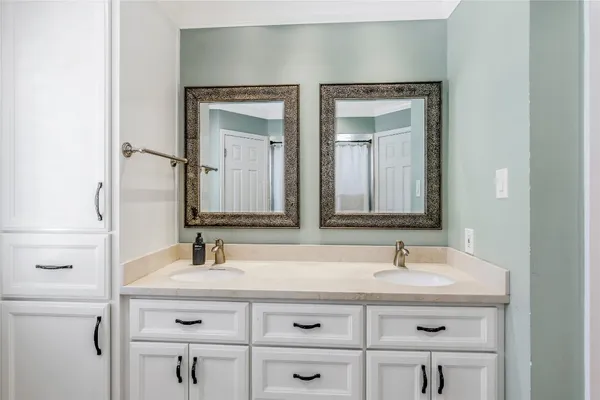 $345,000 | 502 Lorie Lane, Pasadena, TX 77586