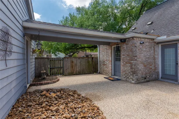 $345,000 | 502 Lorie Lane, Pasadena, TX 77586