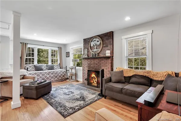 $2,150 | 32 Lakeview Drive, Bethlehem, CT 06751