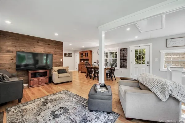 $2,150 | 32 Lakeview Drive, Bethlehem, CT 06751