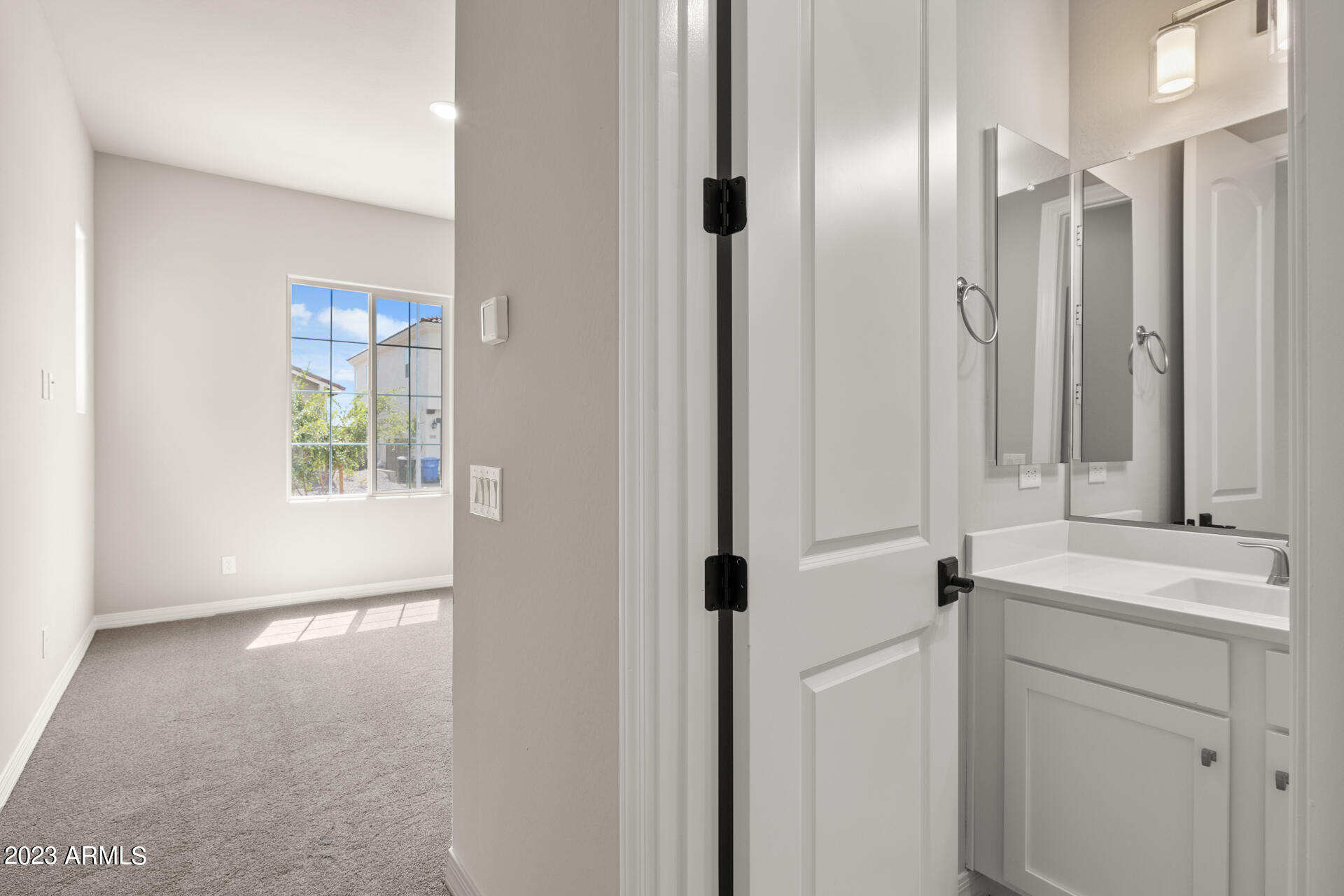 2118 West Rowel Road Phoenix, AZ 85085 - Photo 8 of 43 ChaseCapture-8