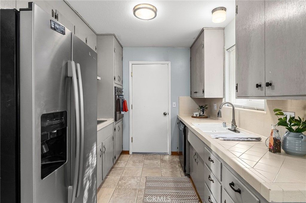 939 Elm Street Willows, CA 95988 - Photo 2 of 48