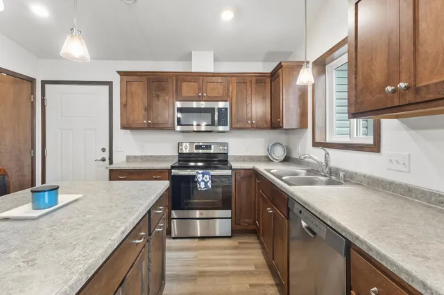 $275,000 | 888 Tallgrass Court, Wanamingo, MN 55983