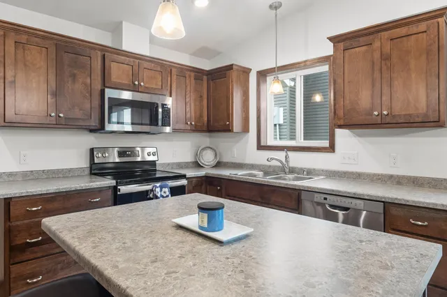 $275,000 | 888 Tallgrass Court, Wanamingo, MN 55983