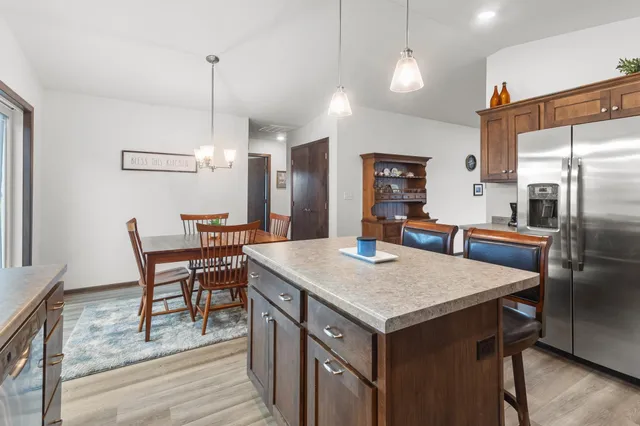 $275,000 | 888 Tallgrass Court, Wanamingo, MN 55983