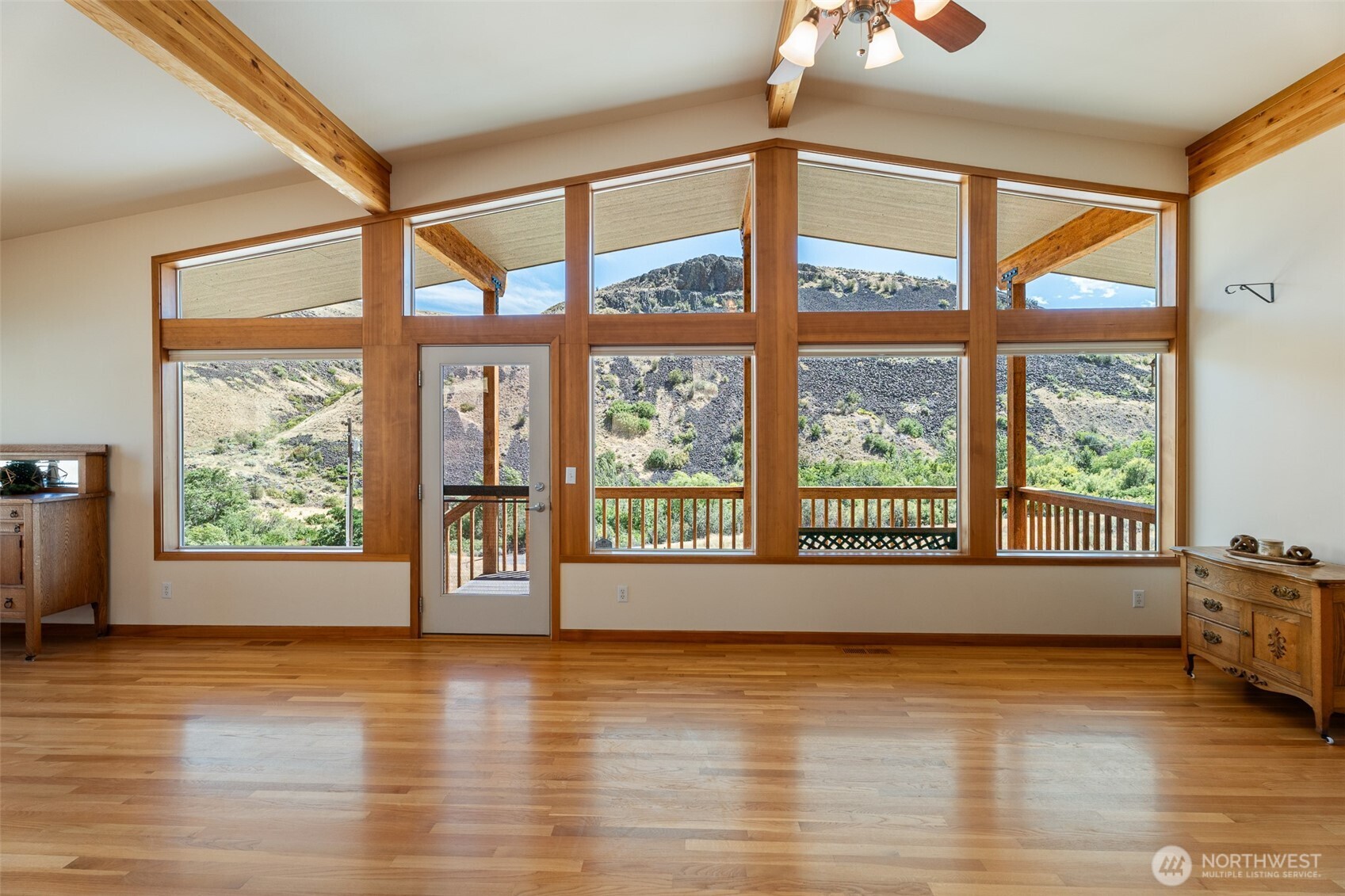 7400 Colockum Road Malaga, WA 98828 - Photo 15 of 37